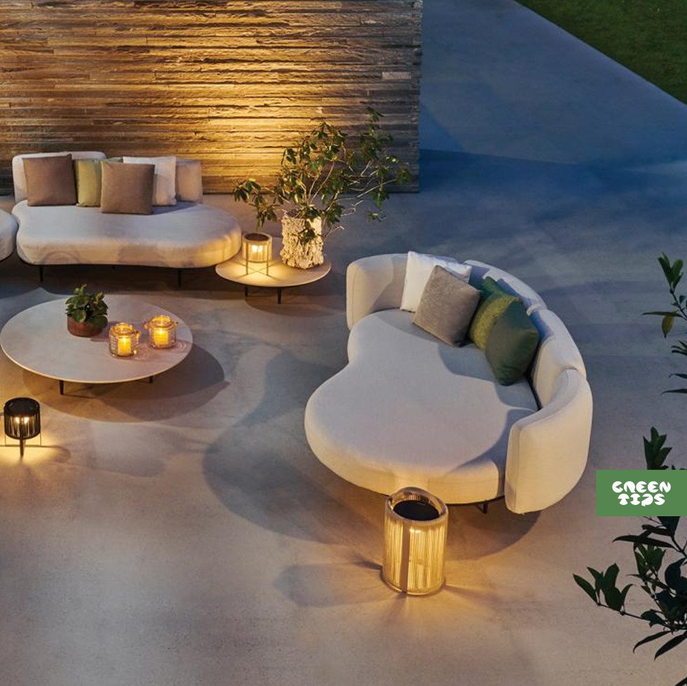 картинка Комплект мебели Organic Lounge из двух симметричных диванов и низкого стола от магазина Greentips